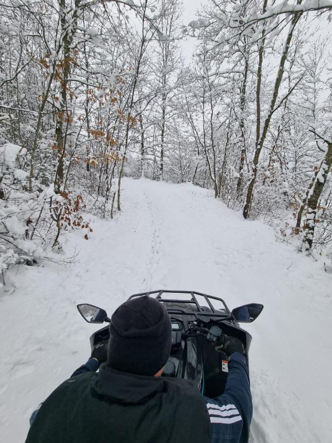 Ruralna Kuca Za Odmor Kablarovo Brdo Vendégház Krnjak Kültér fotó