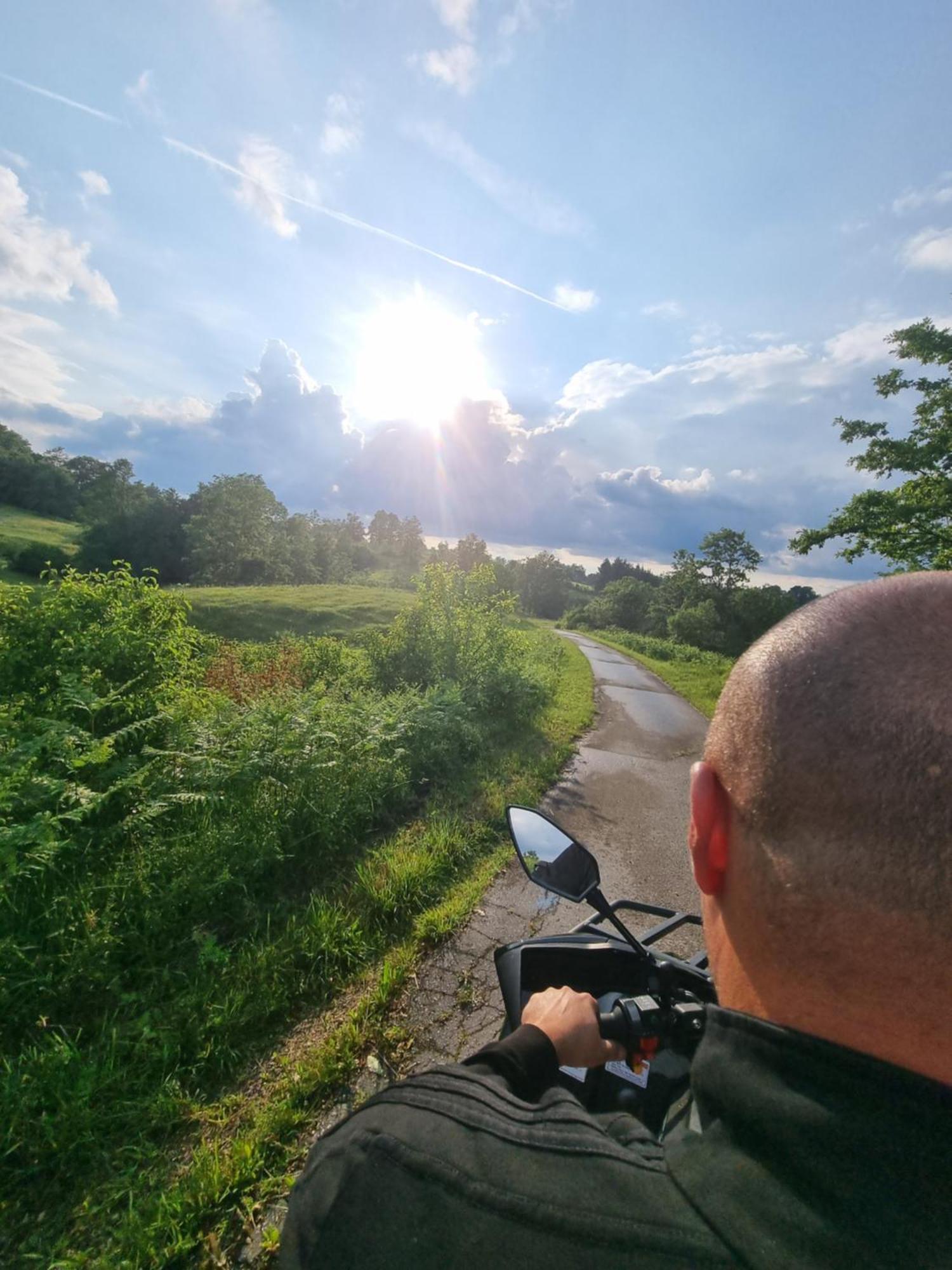 Ruralna Kuca Za Odmor Kablarovo Brdo Vendégház Krnjak Kültér fotó